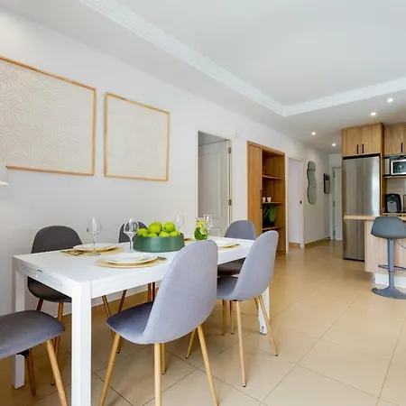 With A Private Swimming Pool 別荘