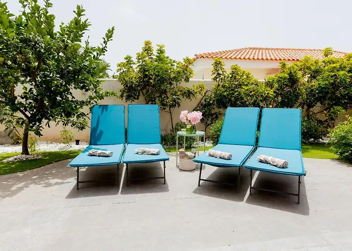 With A Private Swimming Pool * كالاو سالفاجي