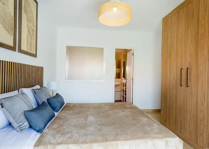 Vakantiehuis With A Private Swimming Pool *